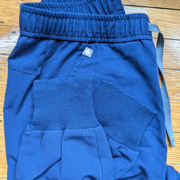 FIGS Mens Scrubs 4 Tops & 4 Pants - Navy - Picture 4 of 5